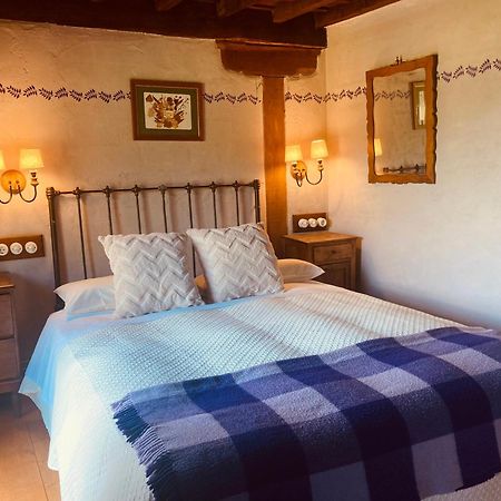 Posada La Trebede Perrozo Buitenkant foto