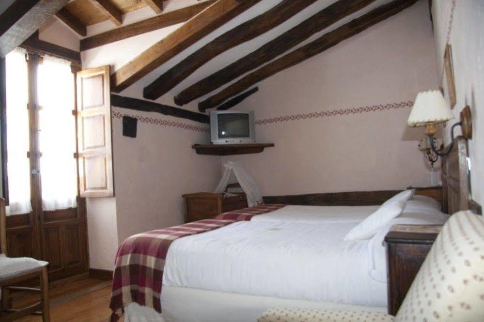 Posada La Trebede Perrozo Buitenkant foto