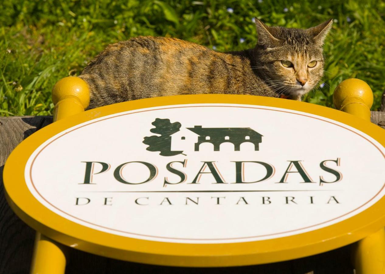 Posada La Trebede Perrozo Buitenkant foto