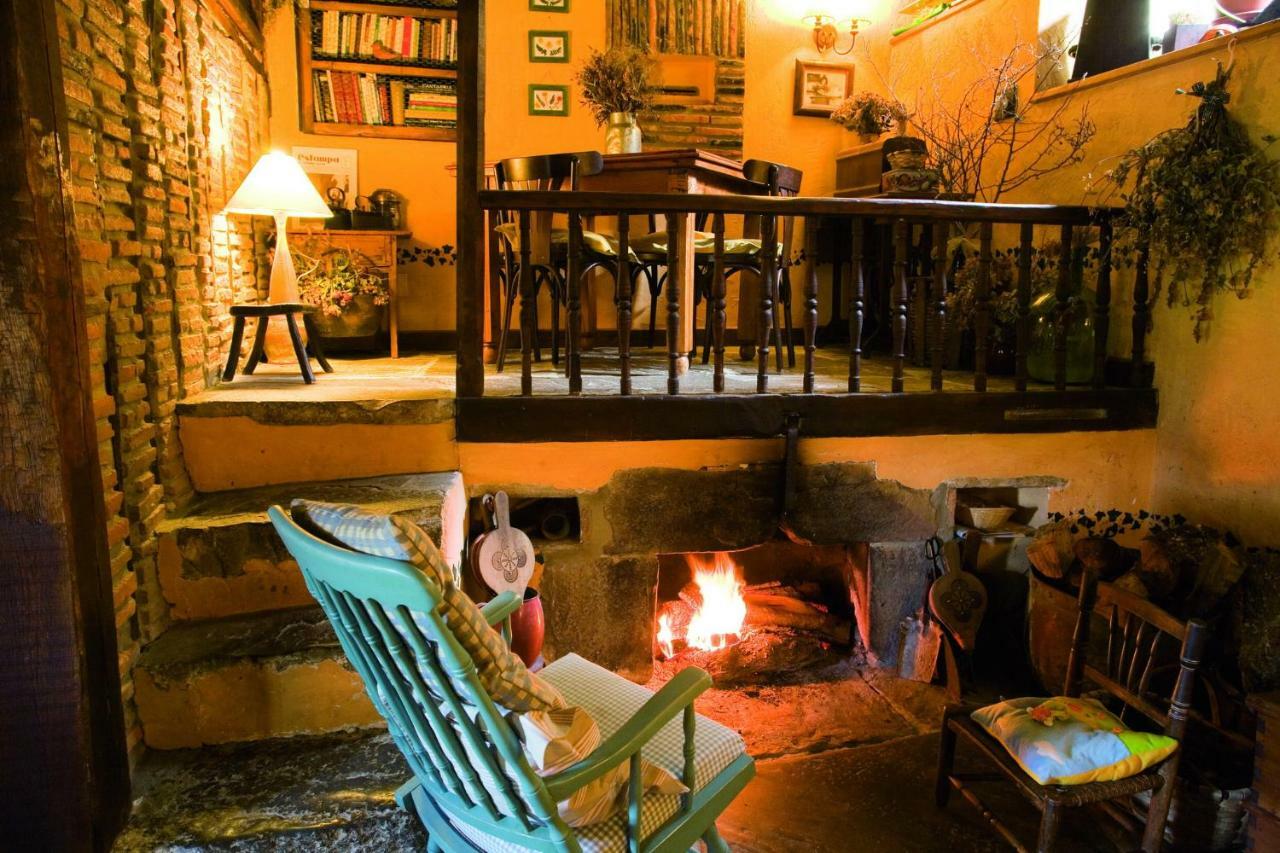 Posada La Trebede Perrozo Buitenkant foto